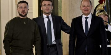 Zelenski insistió ante la UE por el envío de aviones y misiles