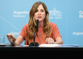 Tolosa Paz anunció la baja de 100 mil Potenciar Trabajo: «El piquete no es la contraprestación»