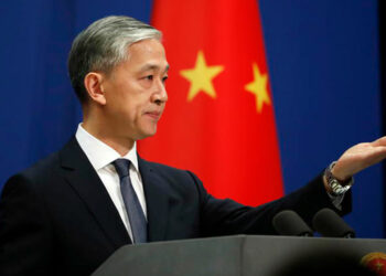 China acusa ahora a EE.UU. de invadir su espacio aéreo