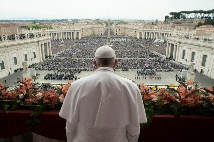 Con misas y actos, se celebran los diez años de pontificado de Francisco