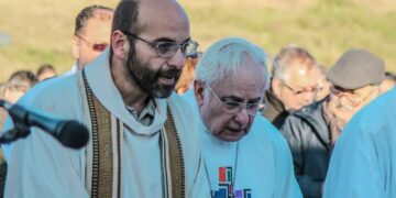 Atacaron a tiros la fundación del cura Mariano Oberlin: «Esto pasa en Córdoba, no es Rosario»