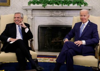 Fernández le pidió a Biden que respalde a la Argentina ante el FMI