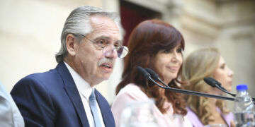 Fernández defendió su gestión y cuestionó duramente a la Corte Suprema