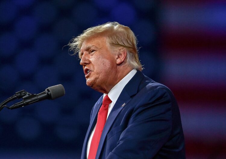 Trump anticipa que será detenido y convocó a protestas en su defensa