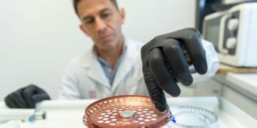 La UNC desarrolló y patentó una molécula sintética empleada en la detección de VIH y hepatitis A, C y E