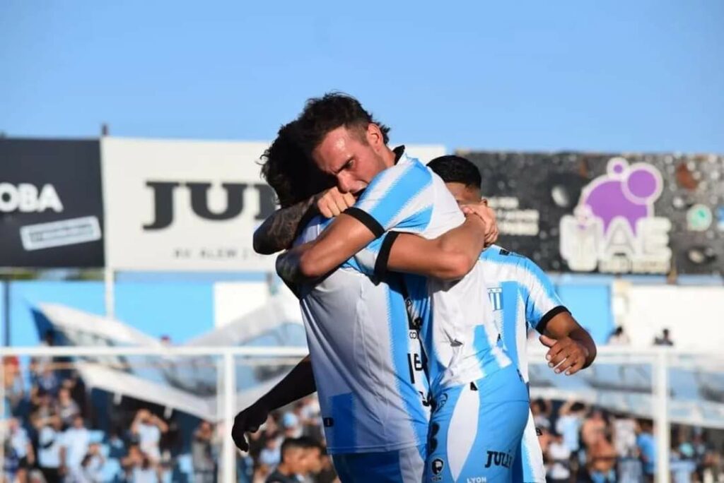 Racing venció a Deportivo Madryn y sumó su primera victoria de local