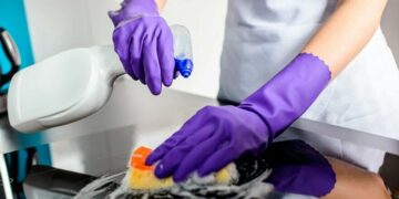 Anticipan un aumento del 27% para el personal doméstico hasta junio