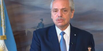 Fernández anunció que enviará al Ejército para urbanizar barrios populares de Rosario