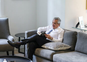 Fernández: «Me siento bien, la agenda de reuniones sigue en Olivos»