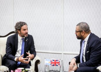 Cafiero le notificó al canciller británico el fin del acuerdo Foradori-Duncan