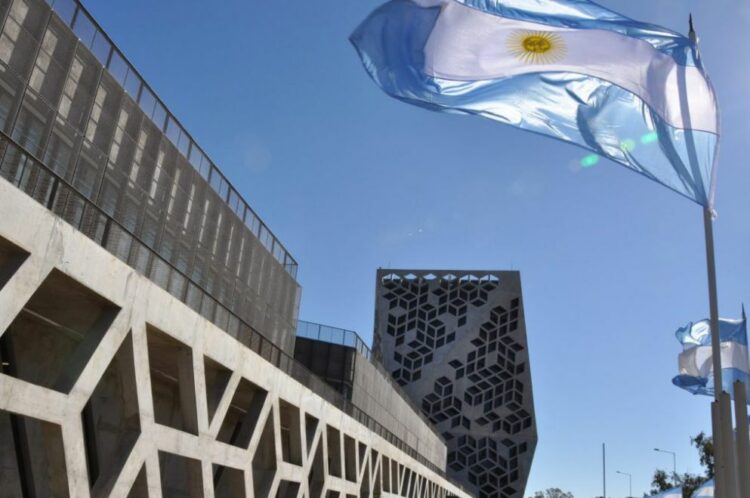 La Provincia liquidará los sueldos de marzo con un incremento del 10%