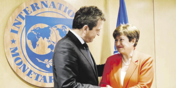 El FMI aprobó el desembolso de 5.400 millones dólares para Argentina