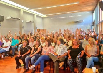 La UEPC rechazó la oferta paritaria, va al paro el viernes y se adhiere al 8M el miércoles