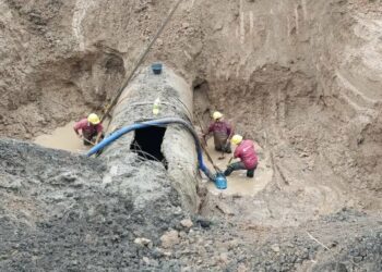 Sigue resentido el suministro del agua en zona sur tras la rotura de un caño