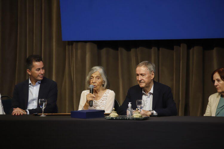 La digitalización de actas de nacimiento, una nueva esperanza para las Abuelas