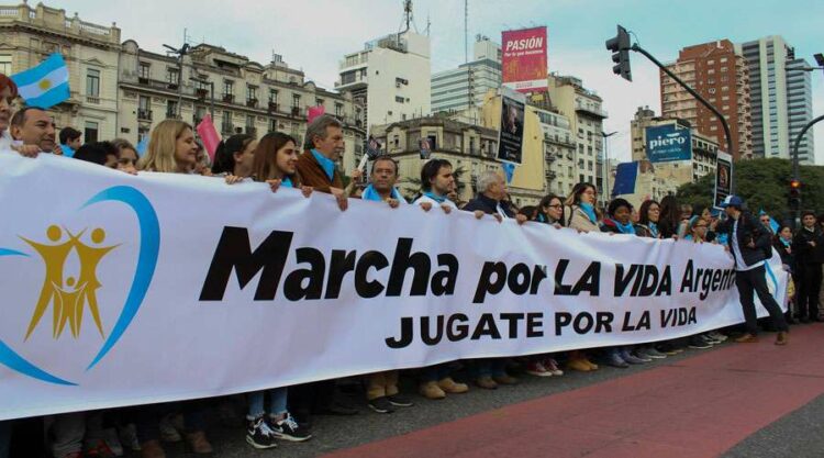 La Alianza de Iglesias Evangélicas pide la aplicación efectiva de la Ley de los 1000 días y optimizar las adopciones