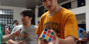 Más de 100 personas participaron del campeonato argentino de Cubo Mágico