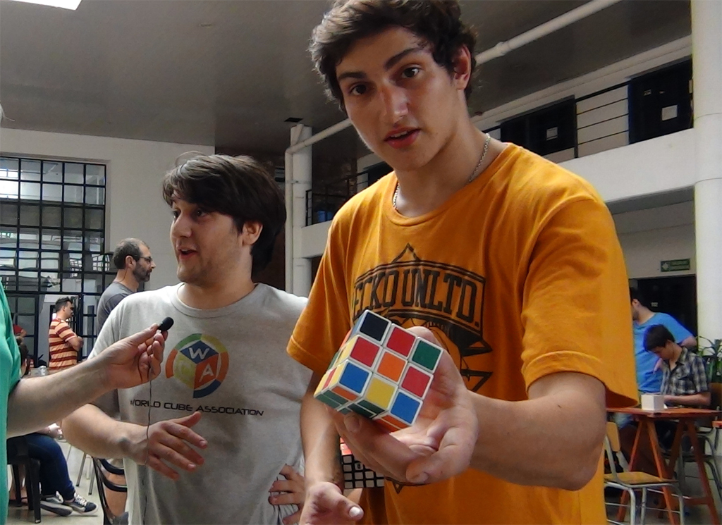 Más de 100 personas participaron del campeonato argentino de Cubo Mágico