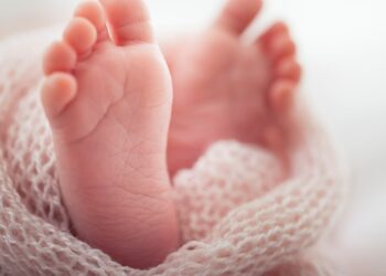 Un joven encontró a una bebé recién nacida abandonada en barrio Panamericano