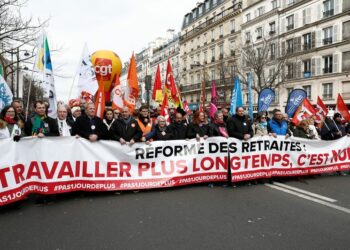 Semana clave en Francia en la pulseada entre Macron y los trabajadores