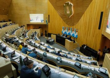 Según un estudio de la UNC, la Legislatura de Córdoba no logra cumplir con la paridad de género