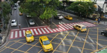 Nueva demarcación vial en la esquina de Chacabuco y bulevar Illia, qué significa