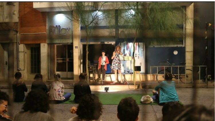 Abrir el Pasaje de los Teatros