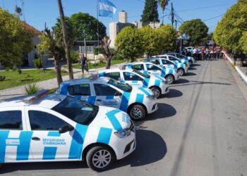 Se entregaron móviles policiales a diferentes localidades de Córdoba para prevenir hechos delictivos
