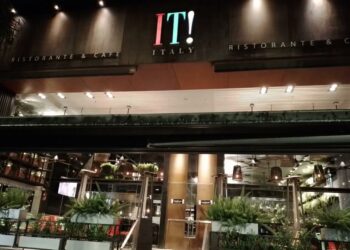 Clausuraron tres reconocidos locales ubicados a metros del Buen Pastor