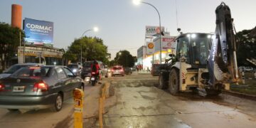 Por obras en el caudal de agua, cortan la avenida Cruz Roja y parte de la Richieri
