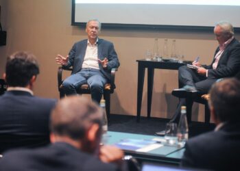 Schiaretti en Buenos Aires: «Lo que nosotros queremos es un país normal y de sentido común»