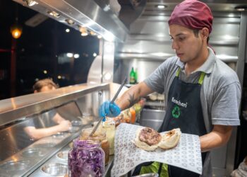 Uno por uno, los puestos ganadores del Festival del Humor y el Choripán