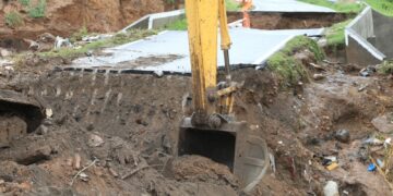 Redireccionan el tránsito por obras viales en Costanera Sur y hay desvíos por Sagrada Familia