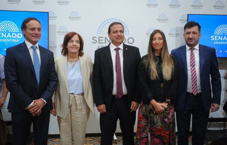 Unidad Federal acusó al FdT de imponer un temario antirreglamentario