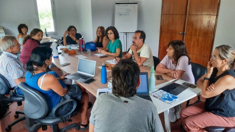 Docentes universitarios paran el jueves por mejoras salariales