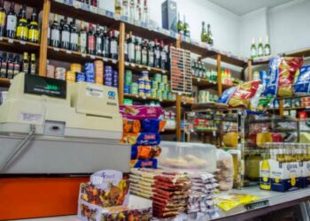 Las ventas minoristas de pymes retrocedieron 0,9% anual en febrero