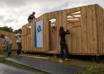 La ONG Techo convoca a participar este fin de semana de la construcción de viviendas en Alta Córdoba