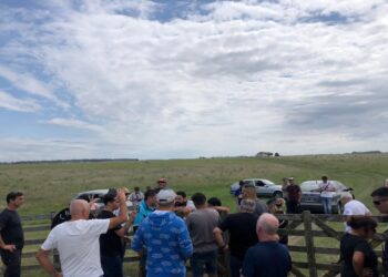 Una organización social vinculada a Grabois quiso tomar posesión de 140 hectáreas y hubo conflicto con los vecinos