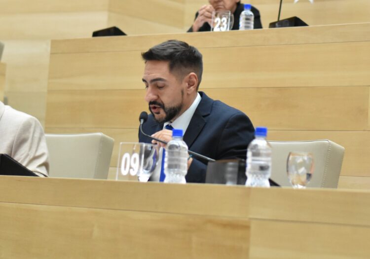 Chamorro sigue a la cabeza del Partido Socialista