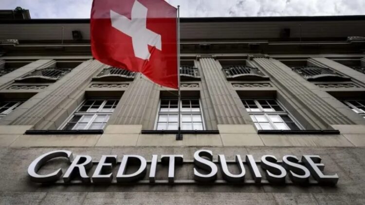 Credit Suisse se desplomó y arrastró a más bancos globales