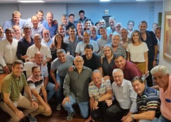 De Loredo reunió a intendentes de la UCR con Juez