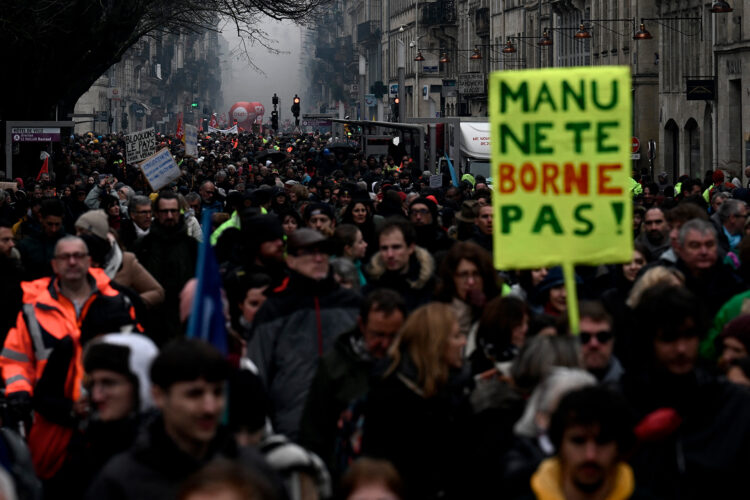 No cesan las protestas en París