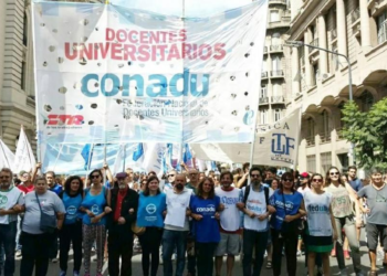 Docentes universitarios van al paro en rechazo a la oferta salarial