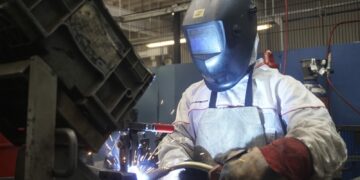 Preocupación de industriales por las trabas para importar insumos