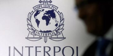 Interpol detuvo a dos prófugos imputados por estafas