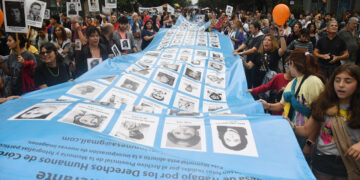 Una multitud se movilizó en Córdoba en el Día de la Memoria