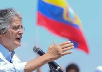 Denuncian a Lasso y Moreno