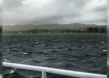 Rescataron a cuatro deportistas varados y sorprendidos por la tormenta en el lago San Roque