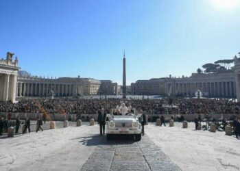 Francisco agradeció la carta de dirigentes y políticos argentinos con un pedido de unidad