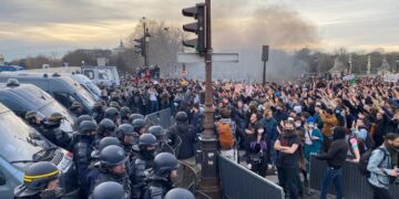 La reforma jubilatoria de Macron enfrenta un escenario de protestas y moción de censura
